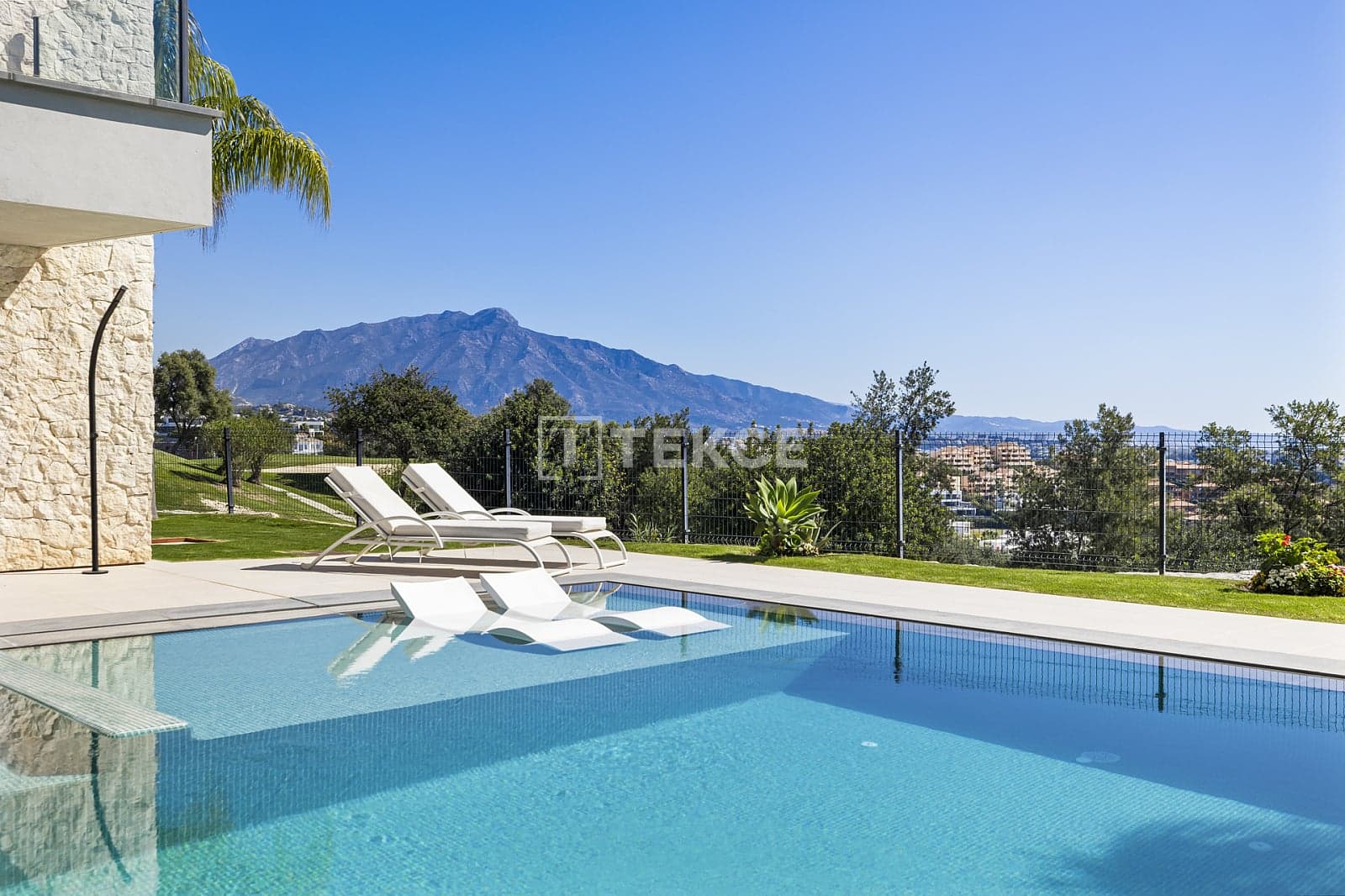 Sustainable Houses image 5