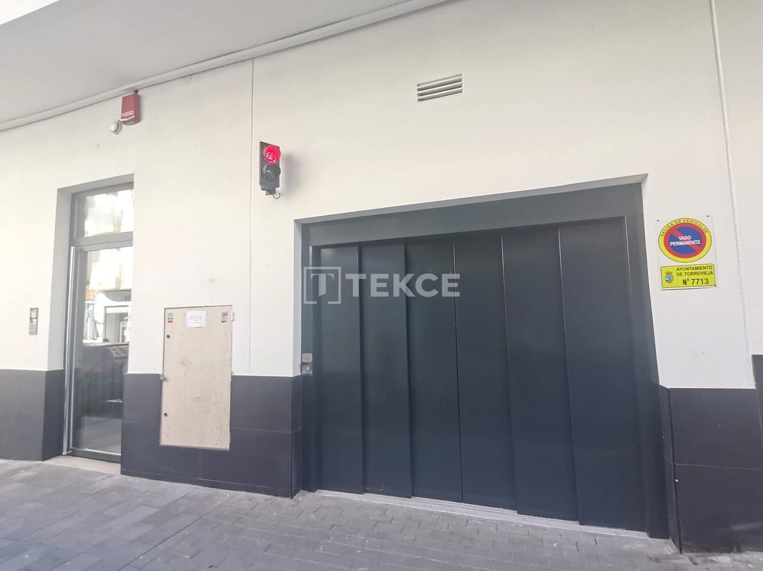 Carbon-neutral Apartments image 4